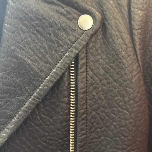 Leather jacket - Picture 3 of 6